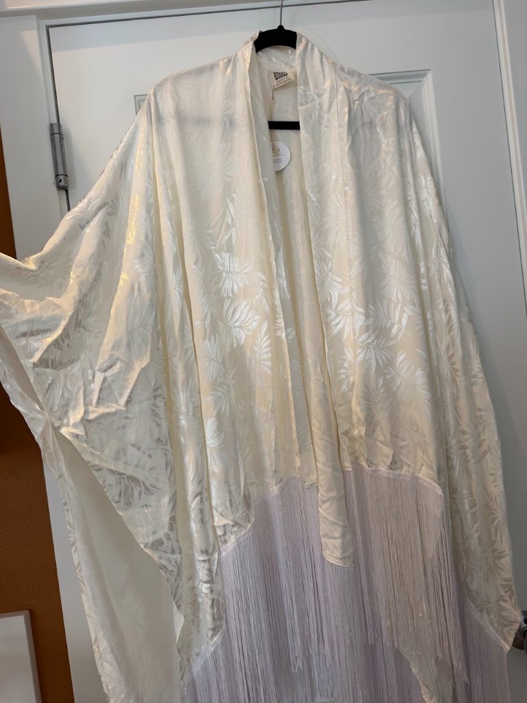 Temple Ro Ceremonial Robe — image 3 of 6